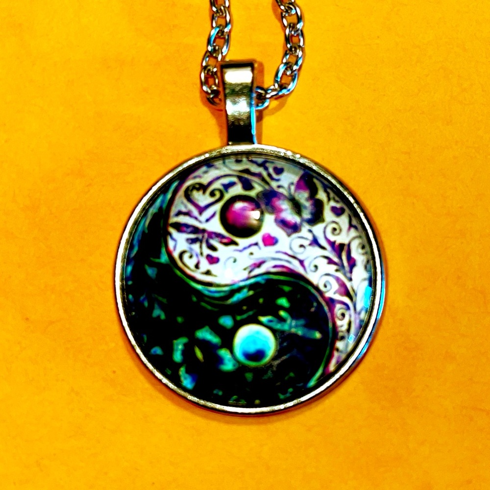Butterfly 🦋 & Heart ❤️ Ying/Yang necklace 10”